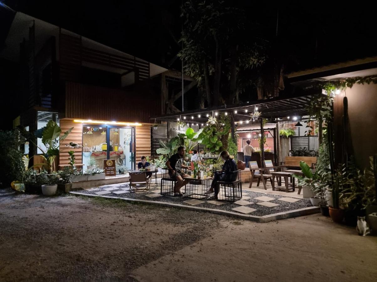 Golden House Hotel Sakaeo Sa Kaeo Ngoại thất bức ảnh