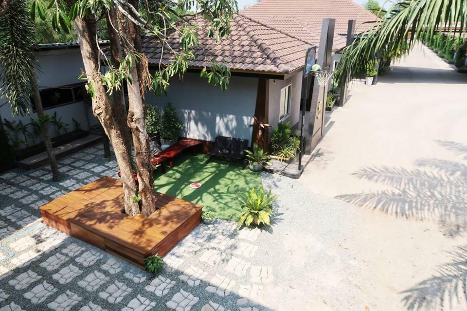 Golden House Hotel Sakaeo Sa Kaeo Ngoại thất bức ảnh