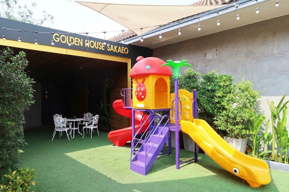 Golden House Hotel Sakaeo Sa Kaeo Ngoại thất bức ảnh