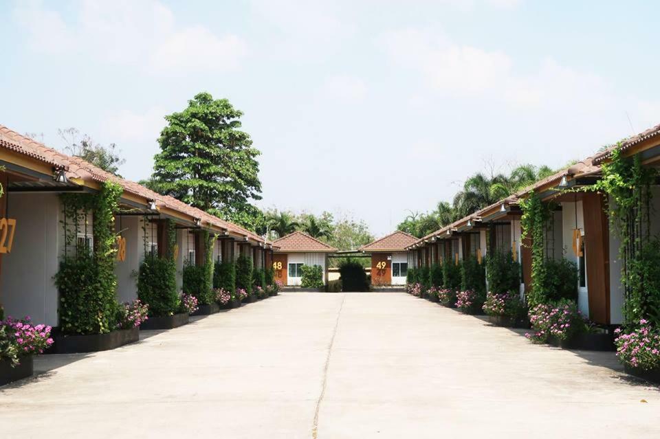 Golden House Hotel Sakaeo Sa Kaeo Ngoại thất bức ảnh